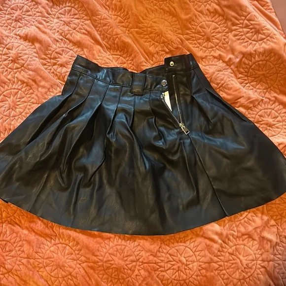 black leather skirt - Picture 1 of 1